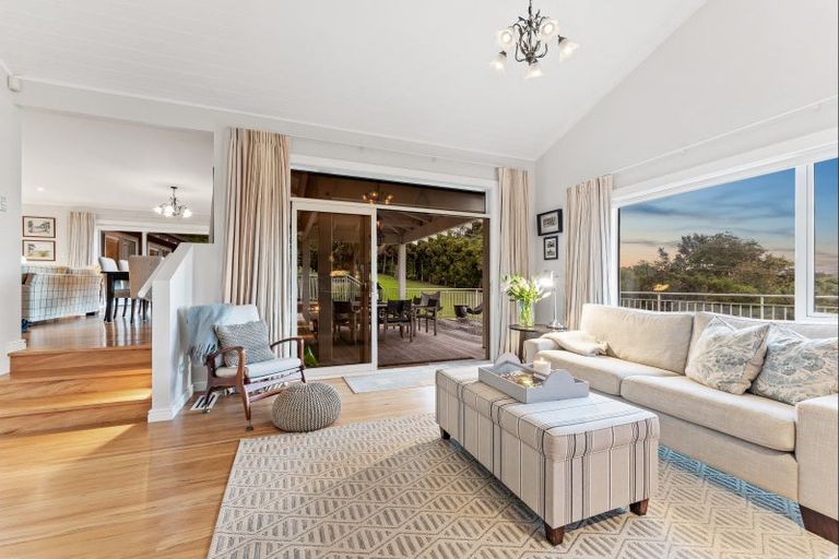 Photo of property in 181 Baddeleys Beach Road, Tawharanui Peninsula, Warkworth, 0986