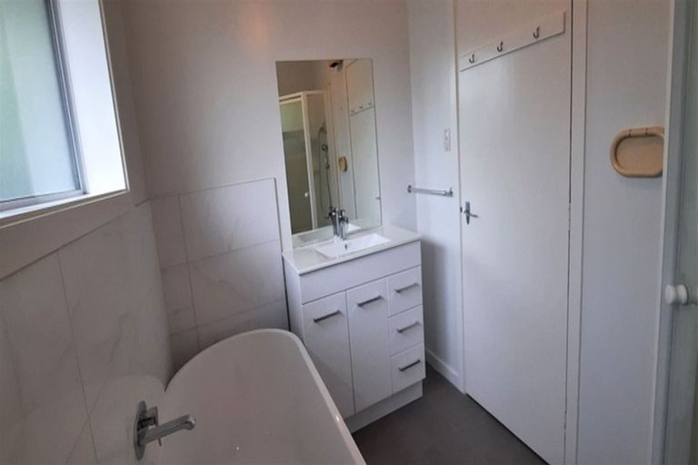 Photo of property in 2/127 Clarence Street, Riccarton, Christchurch, 8011