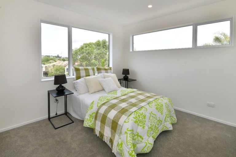 Photo of property in 702a East Coast Road, Pinehill, Auckland, 0632