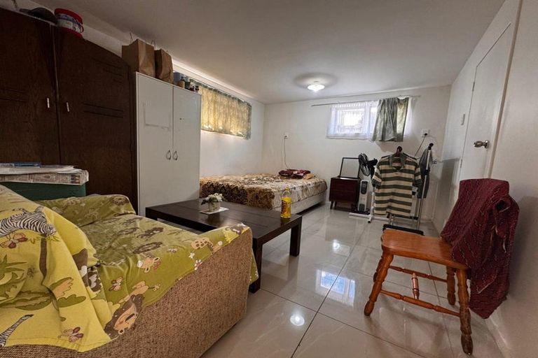 Photo of property in 1/26 Plunket Avenue, Papatoetoe, Auckland, 2104