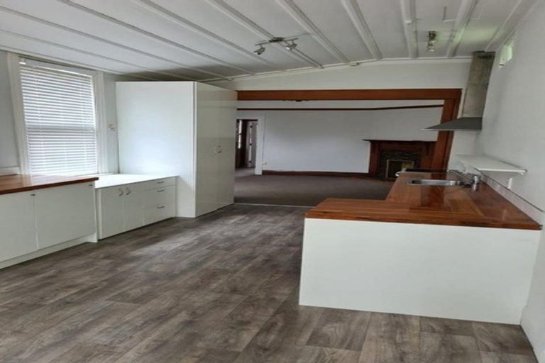 Photo of property in 14 Elizabeth Street, Mount Victoria, Wellington, 6011