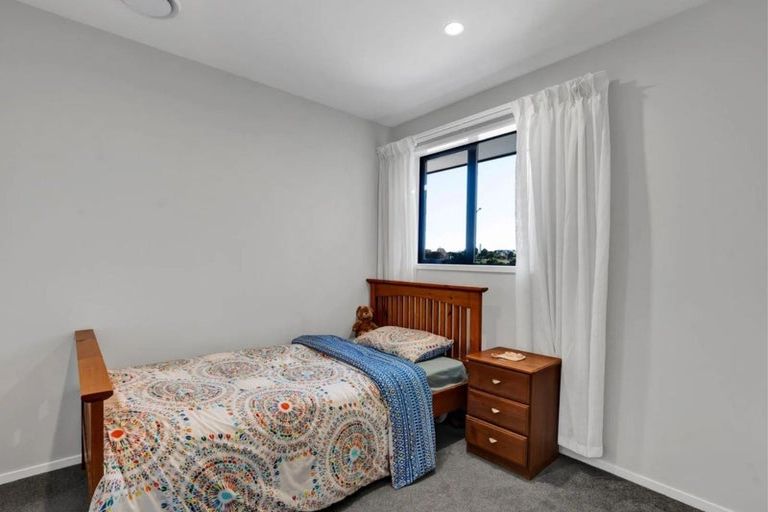 Photo of property in 51 Magnolia Drive, Westown, New Plymouth, 4310