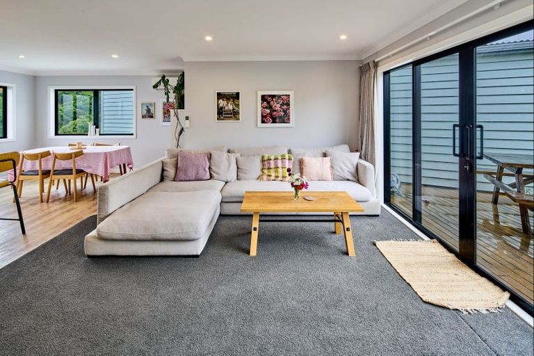 Photo of property in 75 Erlestoke Crescent, Churton Park, Wellington, 6037