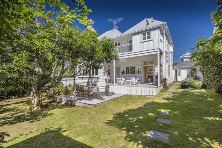 Photo of property in 12 Mays Street, Devonport, Auckland, 0624