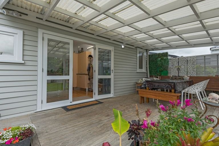 Photo of property in 10 Mahoe Avenue, Takaro, Palmerston North, 4410