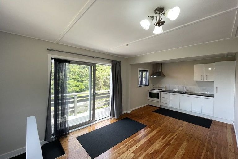 Photo of property in 97 Dowse Drive, Maungaraki, Lower Hutt, 5010