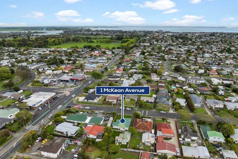 Photo of property in 1 Mckean Avenue, Manurewa, Auckland, 2102