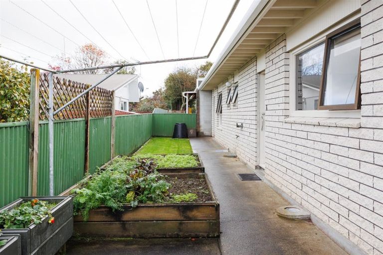 Photo of property in 12a Oxford Street, Marton, 4710