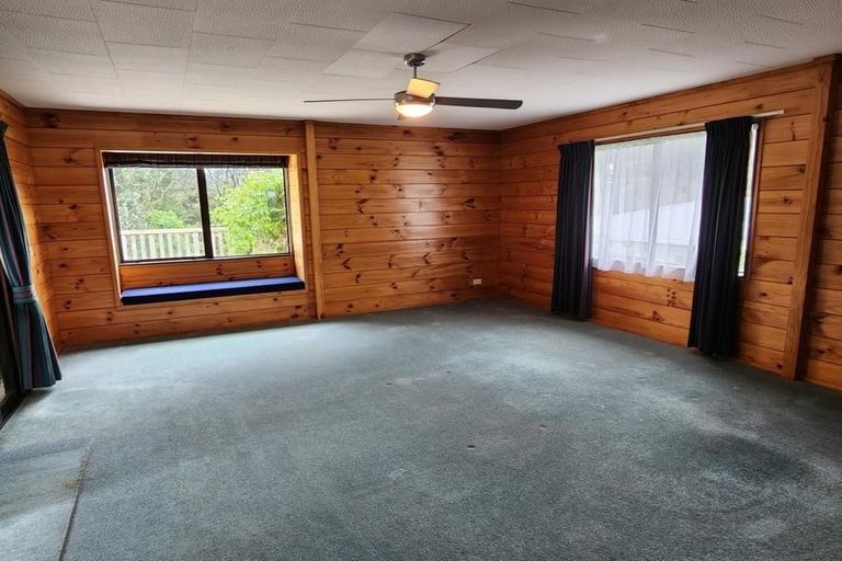 Photo of property in 126 Laingholm Drive, Laingholm, Auckland, 0604