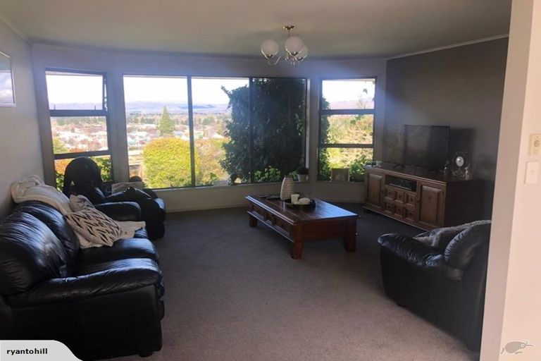 Photo of property in 6 Hazlett Street, Clyde, 9330