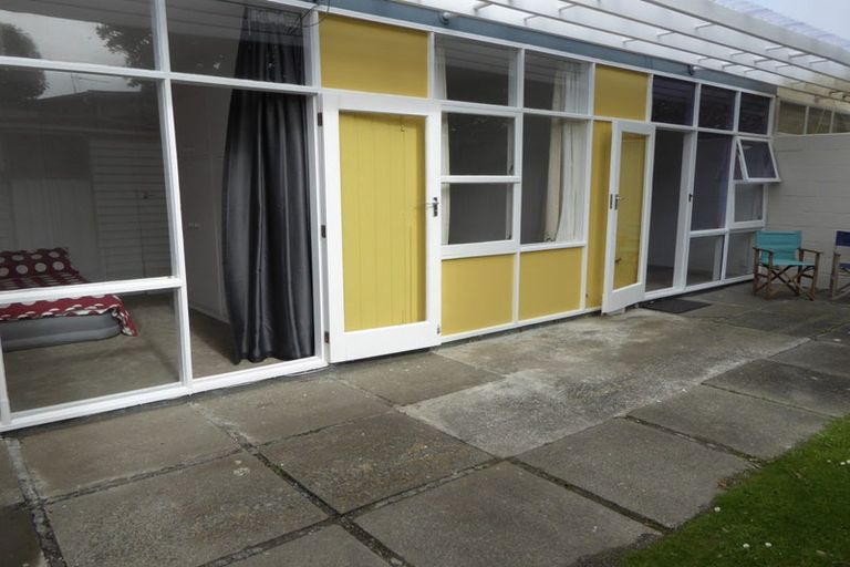 Photo of property in 1b Richard Street, Titahi Bay, Porirua, 5022