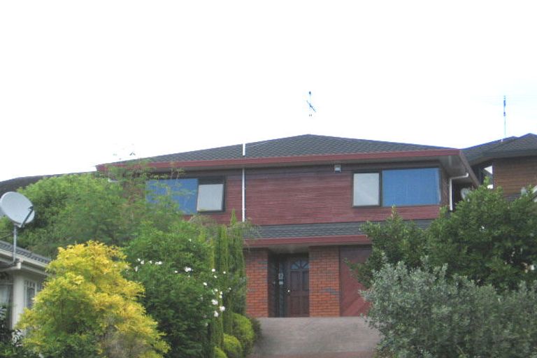 Photo of property in 28 Crestview Place, Browns Bay, Auckland, 0630