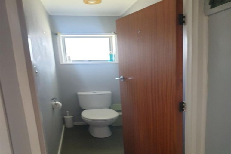 Photo of property in 1/12 Tanoa Place, Glendene, Auckland, 0602