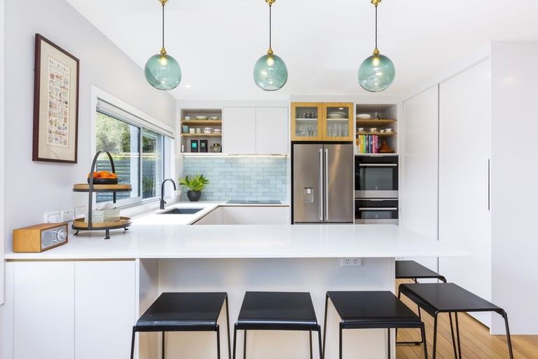 Photo of property in 2 Hobbit Lane, Pinehaven, Upper Hutt, 5371