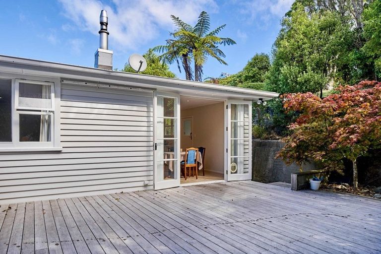 Photo of property in 24 Hollies Crescent, Johnsonville, Wellington, 6037