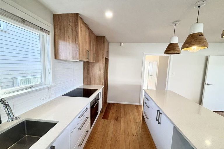 Photo of property in 71 Harrington Road, Henderson, Auckland, 0610