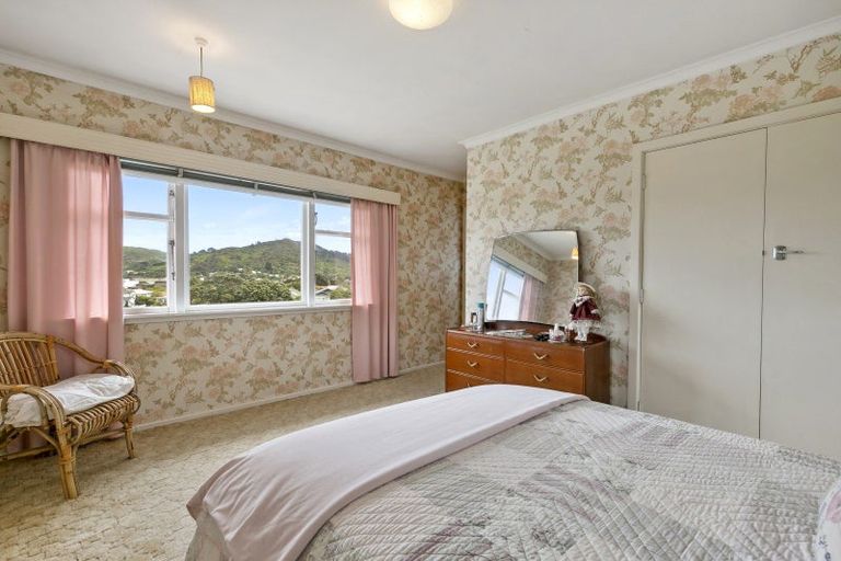 Photo of property in 3 Grenfell Drive, Karori, Wellington, 6012