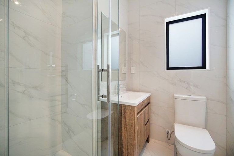 Photo of property in 2 Kakabeak Way, Takanini, 2110