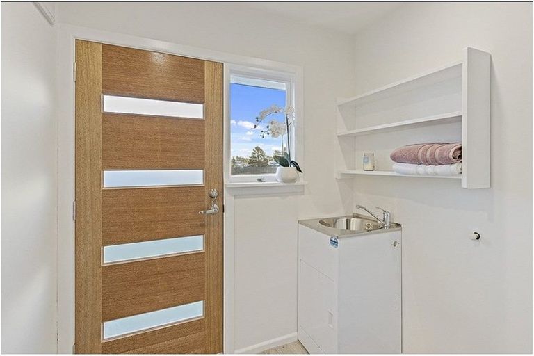 Photo of property in 31 Woodgrove Avenue, North New Brighton, Christchurch, 8083