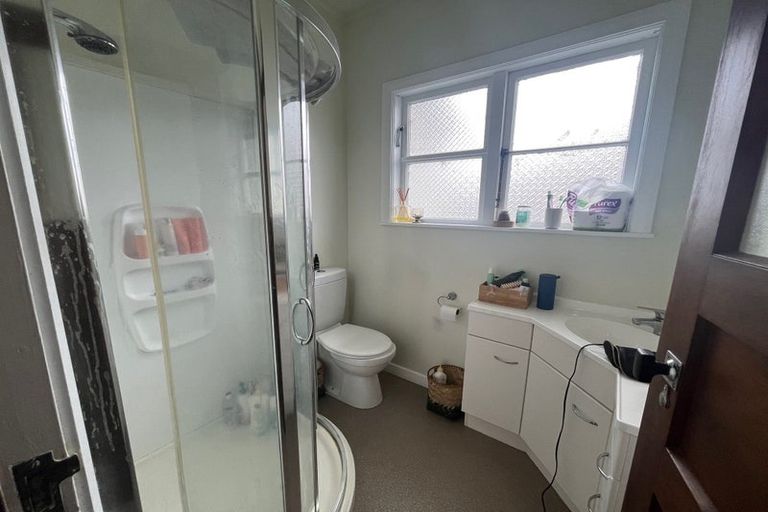 Photo of property in 43 Trinity Avenue, Epuni, Lower Hutt, 5011