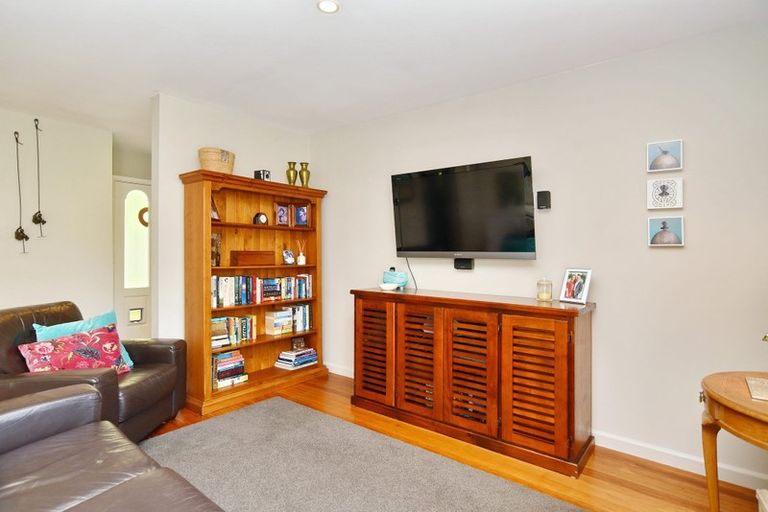 Photo of property in 70 Grahams Road, Burnside, Christchurch, 8041
