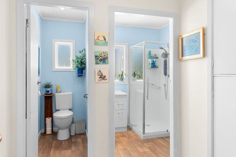 Photo of property in 46 Gorge Road, Maungaturoto, 0520