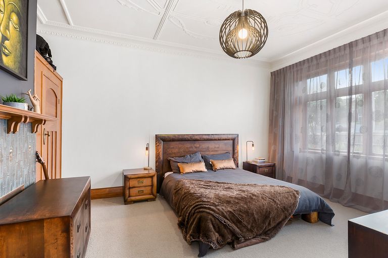 Photo of property in 180 Victoria Road, Saint Clair, Dunedin, 9012