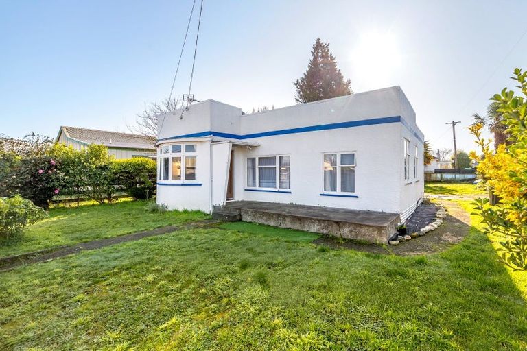 Photo of property in 66 Pembroke Street, Carterton, 5713