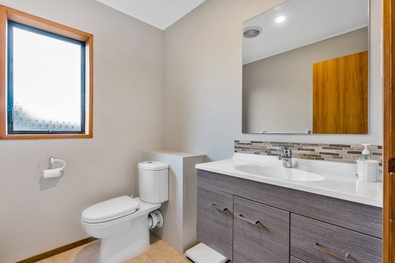 Photo of property in 47 Palmyra Way, Half Moon Bay, Auckland, 2012