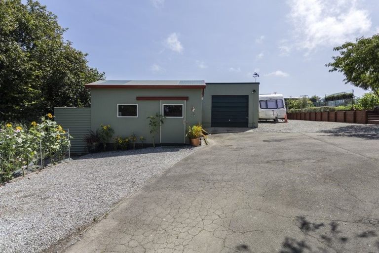 Photo of property in 42 Awamoa Road, Holmes Hill, Oamaru, 9401
