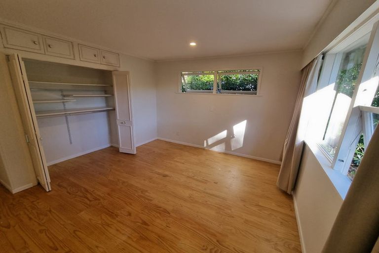 Photo of property in 10 Linley Place, Hillcrest, Auckland, 0627