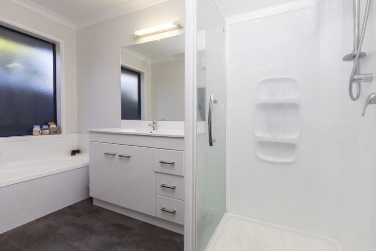 Photo of property in 14 Garforth Green, Halswell, Christchurch, 8025