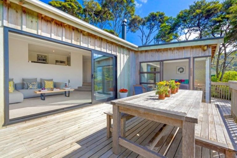 Photo of property in 16 Wairua Place, Pukekohe, 2120