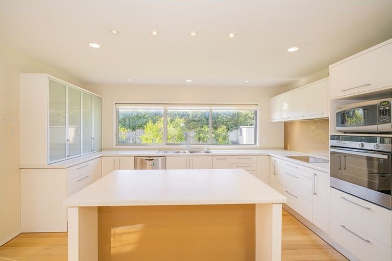 Photo of property in 18 Cobham Lane, Whitianga, 3510