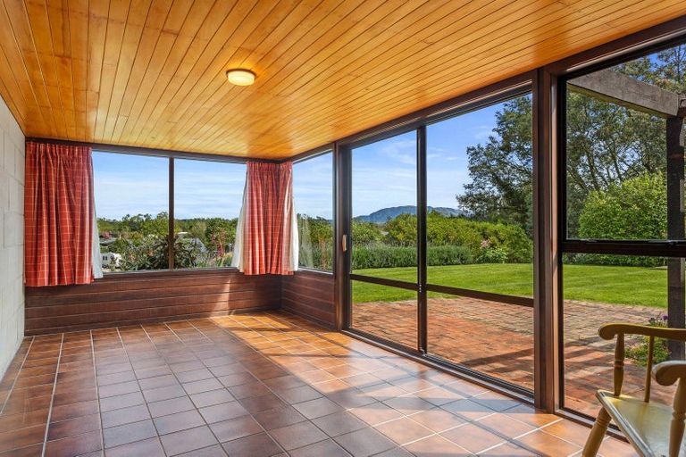 Photo of property in 12 Bankview Place, Amberley, 7410