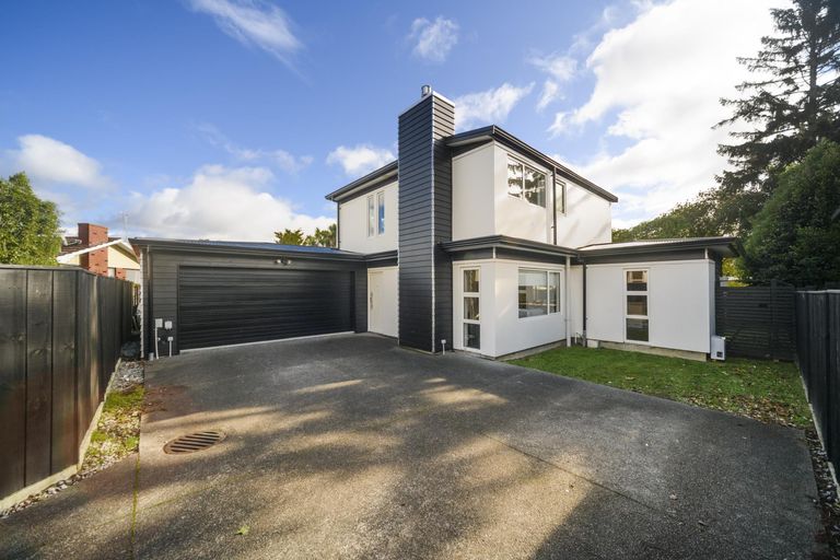 Photo of property in 29a Raglan Avenue, Cloverlea, Palmerston North, 4412