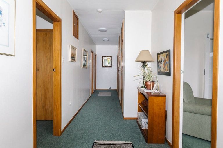 Photo of property in 15 Victoria Avenue, Dannevirke, 4930