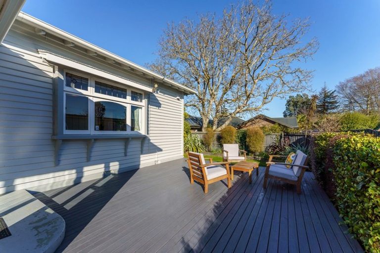 Photo of property in 87 Eastern Terrace, Beckenham, Christchurch, 8023