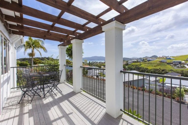 Photo of property in 3 Hibiscus Avenue, Cable Bay, 0420