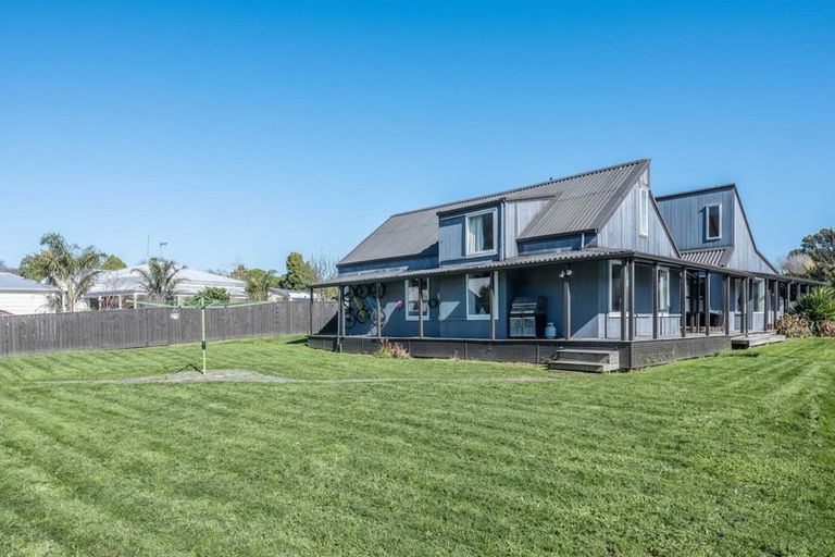 Photo of property in 12 Kew Grove, Raumati Beach, Paraparaumu, 5032