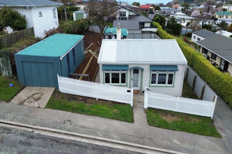 Photo of property in 27 Till Street, South Hill, Oamaru, 9400