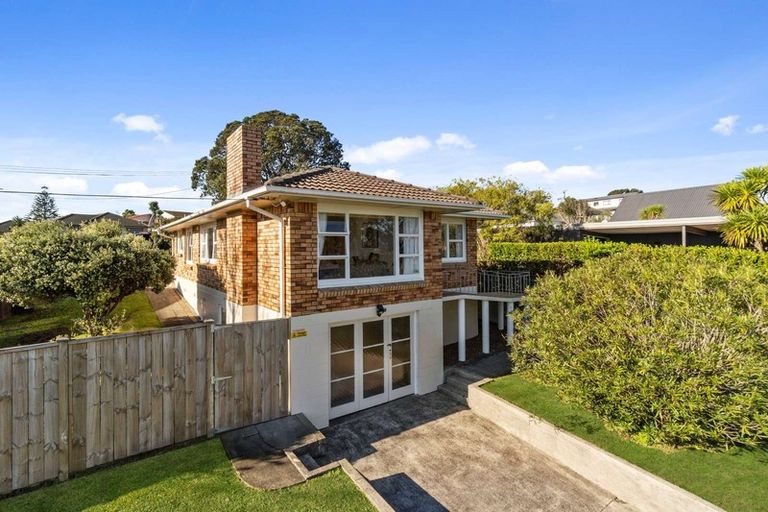 Photo of property in 265 Great North Road, Henderson, Auckland, 0612