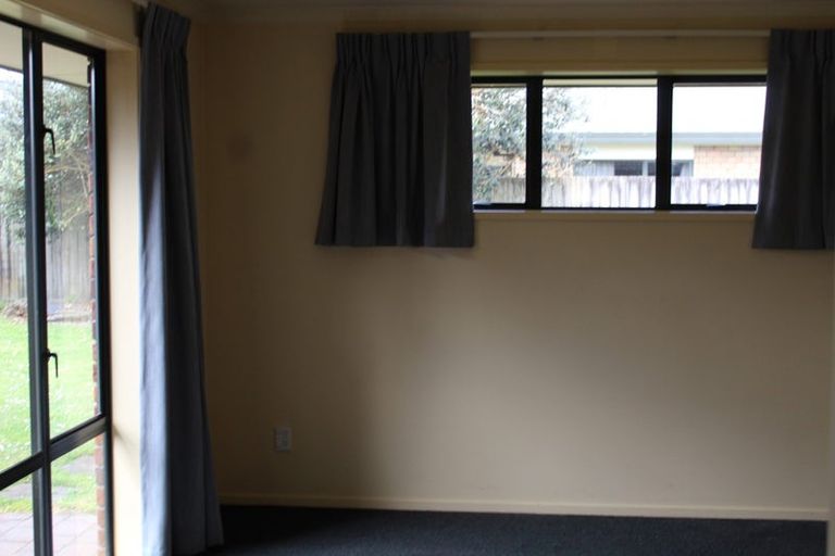 Photo of property in 12 Guildford Place, Rototuna North, Hamilton, 3210