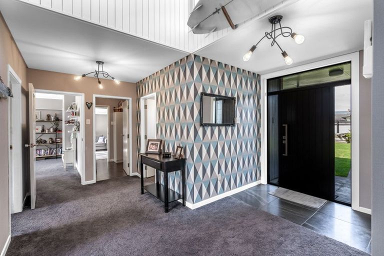 Photo of property in 34 Cruickshank Crescent, Rosedale, Invercargill, 9810