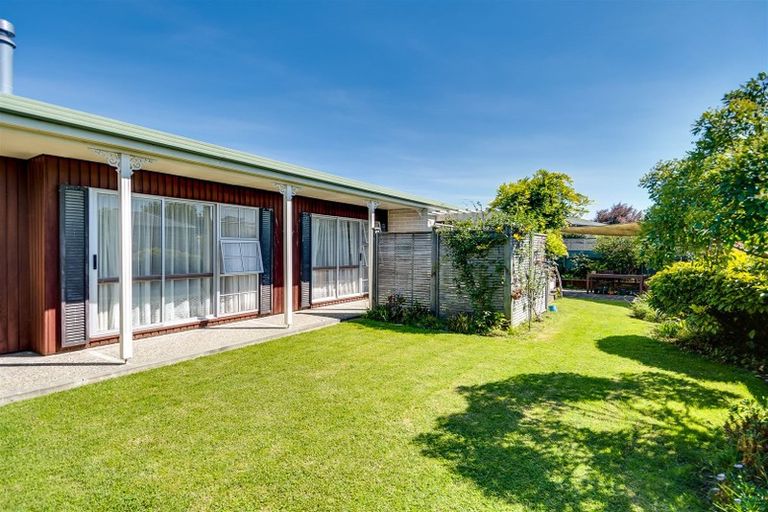 Photo of property in 22 Roskilda Crescent, Taradale, Napier, 4112