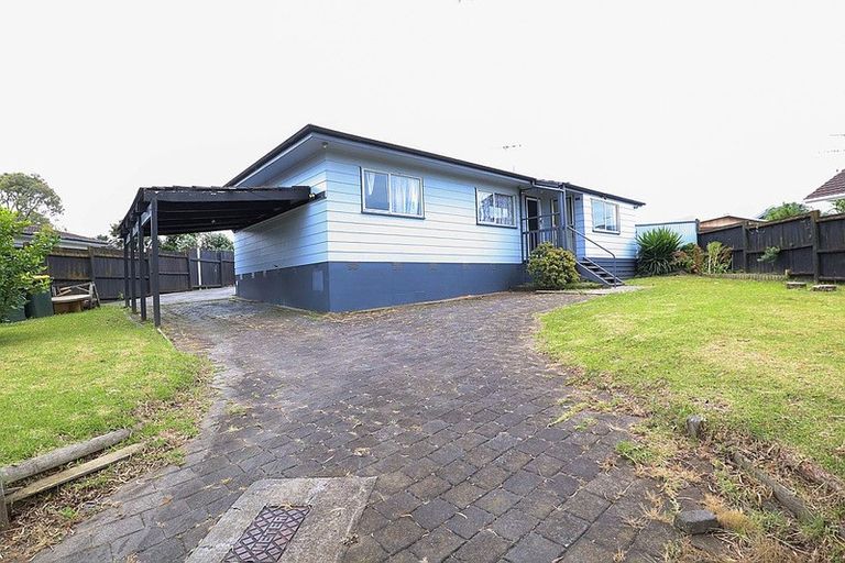 Photo of property in 12 Secretariat Place, Randwick Park, Auckland, 2105