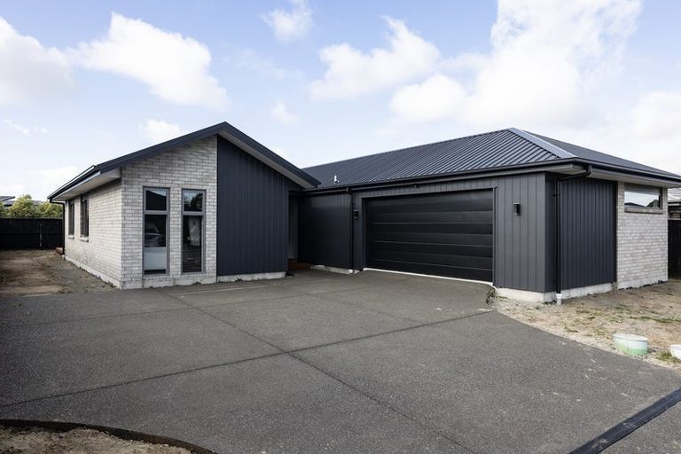 Photo of property in 12 Pipipi Lane, Halswell, Christchurch, 8025