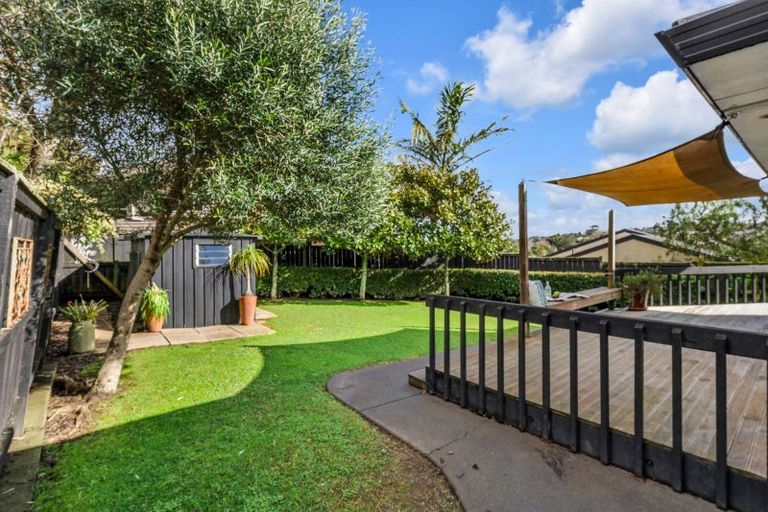 Photo of property in 2/5 Askew Place, Farm Cove, Auckland, 2012