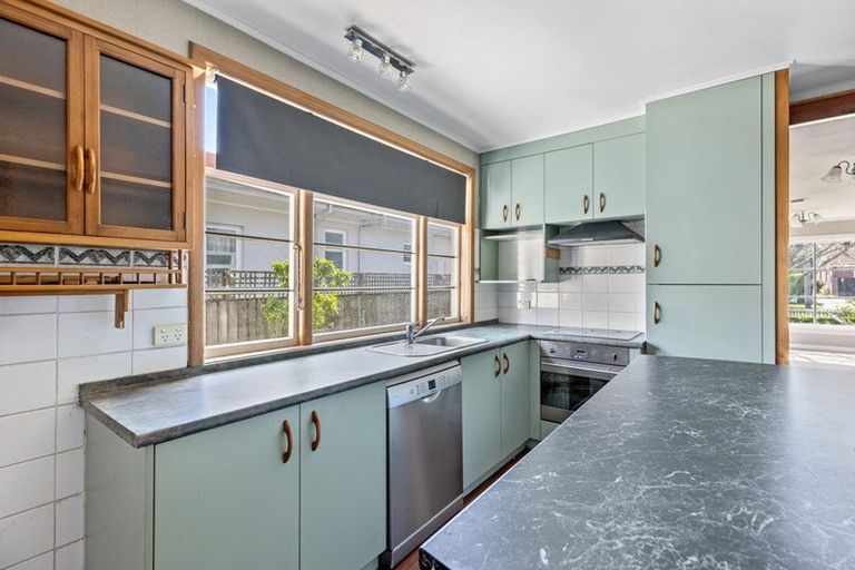 Photo of property in 325 Hills Road, Mairehau, Christchurch, 8013