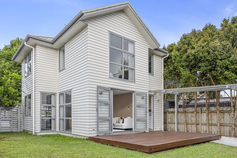 Photo of property in 202 Porchester Road, Takanini, 2112